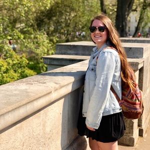 Meet your Posher, Cara